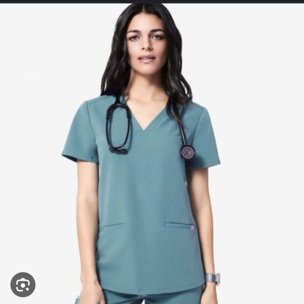 Rare discontinued limited edition figs casma scrub top hydrogreen